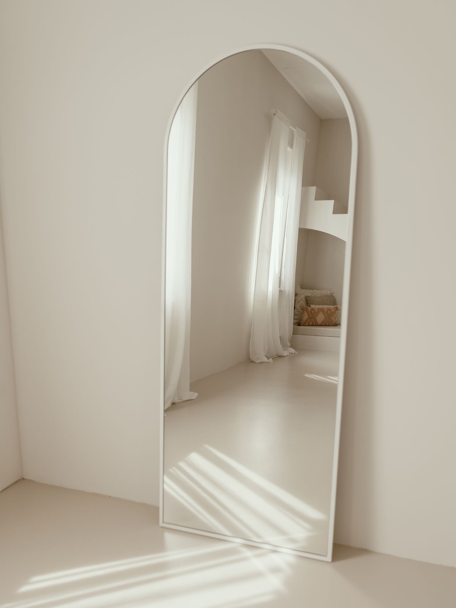 Duże Lustro Podłogowe Owalne 180x70 Białe