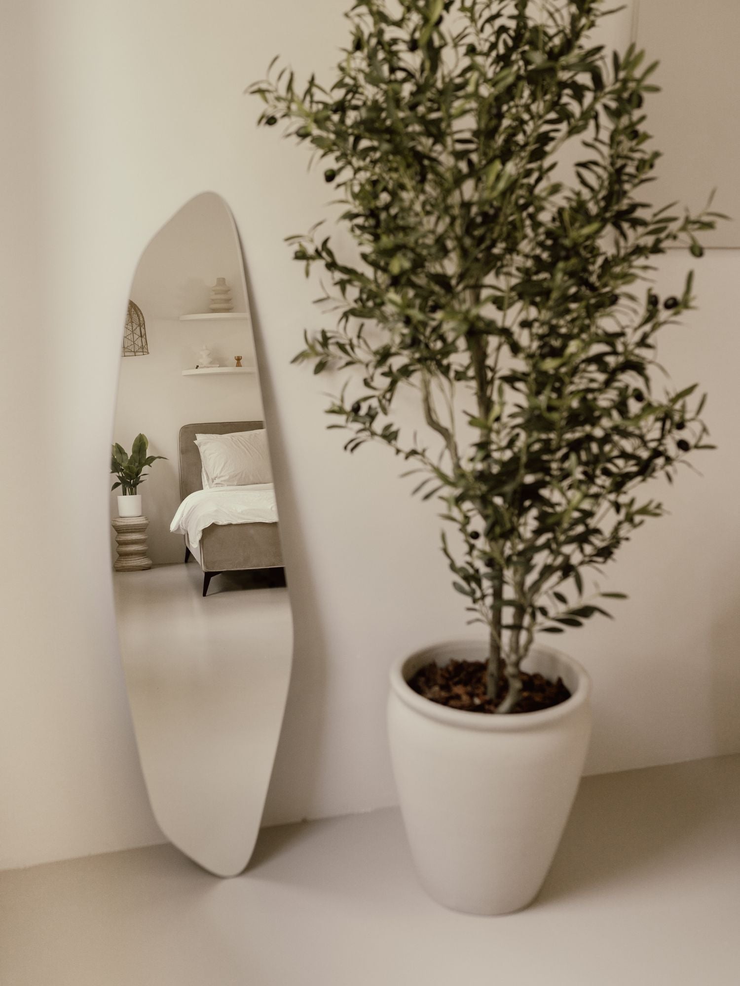 Lustro Asymetryczne – 140 x 35 cm